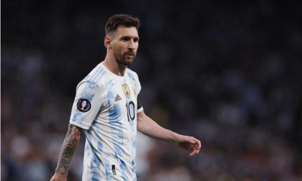 烟包机选购指南：三维透明膜、自动上料、防伪包装，哪款更适合你？